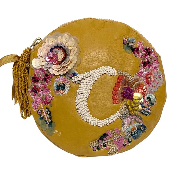 Anthropologie Anna Harlow Russo Monogram C Round Embellished Beaded Pouch - Picture 1 of 13